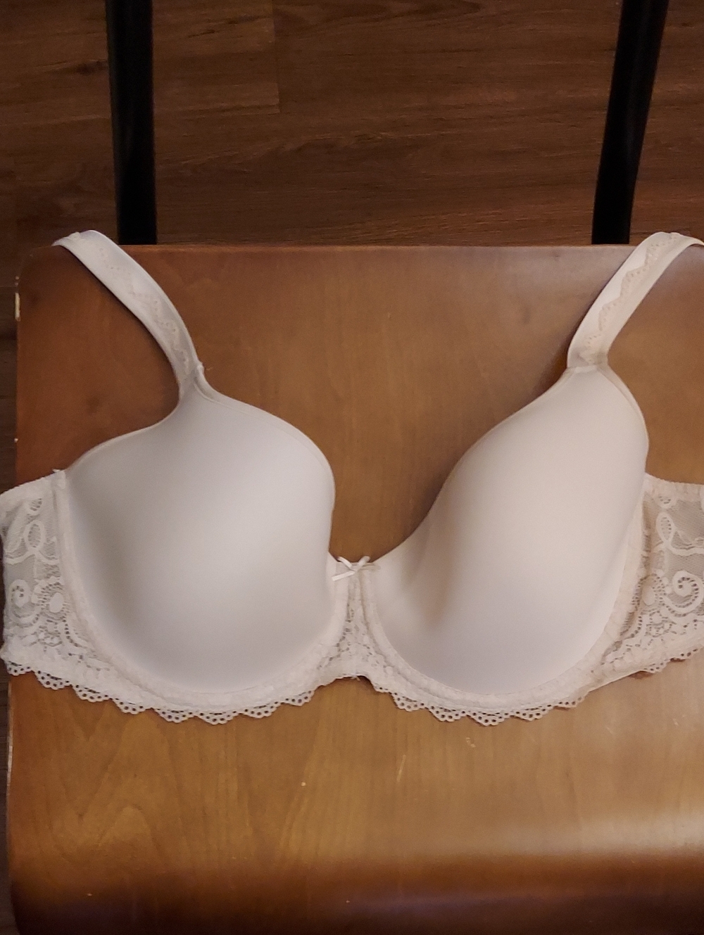 Lace-Trim T-Shirt Bra